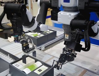 robot machine working in production | Innovators Central